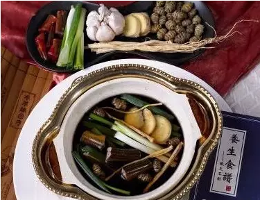 铁皮石斛鳝鱼汤的做法