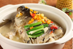 <b>山竹石斛生鱼汤的做法</b>