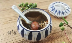 <b>石斛瘦肉汤的做法</b>