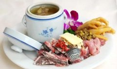 <b>山竹石斛生鱼汤的做法</b>