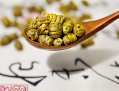 <b>铁皮石斛有什么外用功效？</b>