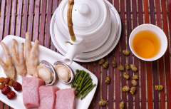 <b>石斛煲什么汤有清热的功效</b>