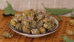 <b>铁皮石斛舒心安神,促进循环</b>