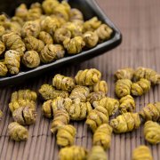 <b>铁皮石斛种植过程中掉叶子的原因有哪些？</b>