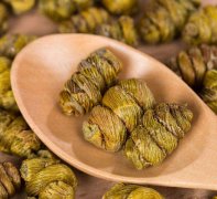 <b>铁皮石斛调配陈皮怎样吃？</b>