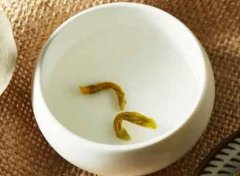 石斛泡茶喝的功效,石斛搭配什么泡茶好?