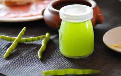 相关研究表明铁皮石斛榨汁有一定的消炎镇痛的作用