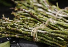 冬季食用铁皮石斛好吗？