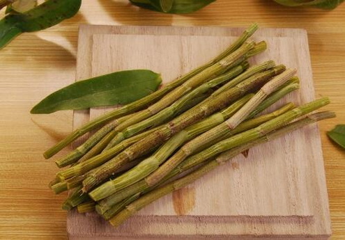什么时候喝石斛茶功效更好？