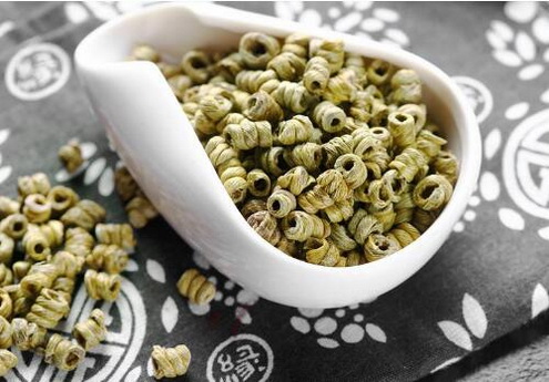 铁皮石斛养生煲汤好还是泡茶好？