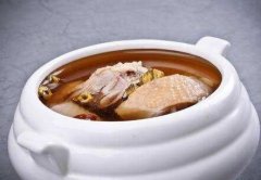 麦冬石斛煲鸡的做法及功效