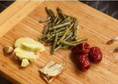 石斛生姜饮的做法