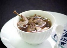 西洋参石斛炖鹧鸪的做法及功效