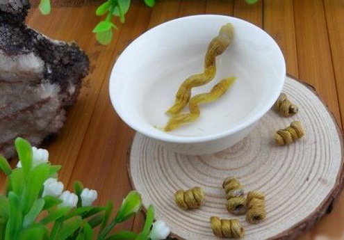 石斛淮山鲜莲子煲鸭汤的做法和功效与作用